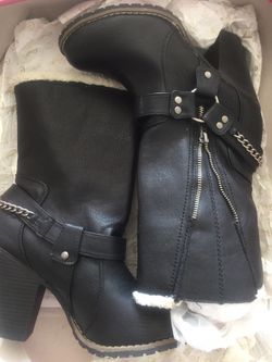 New Black size 9 women boots