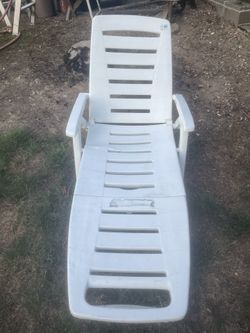 Chaise Lounge