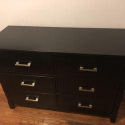 6 Drawer Dresser In Black
