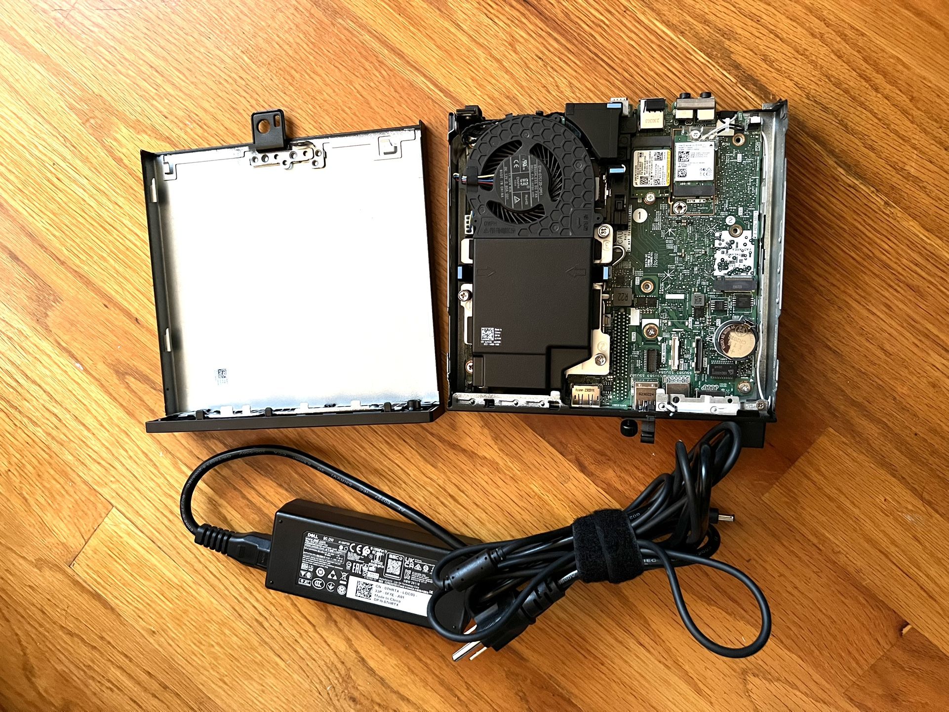 Dell OptiPlex Micro Plus 7010 Mini Desktop Win11 Pro i7 13700T 16-Cores @1.4Ghz RAM 32Gb 512Gb Microsoft Office - Warranty 6/2026 