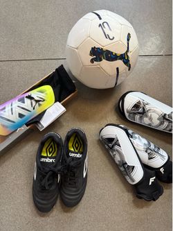 Soccer - youth bundle all new $60