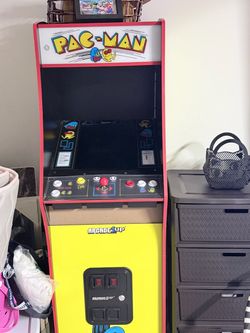 PAC Man Arcade game
