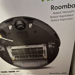 Roomba 692 NIB 100