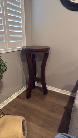 Tall accent table