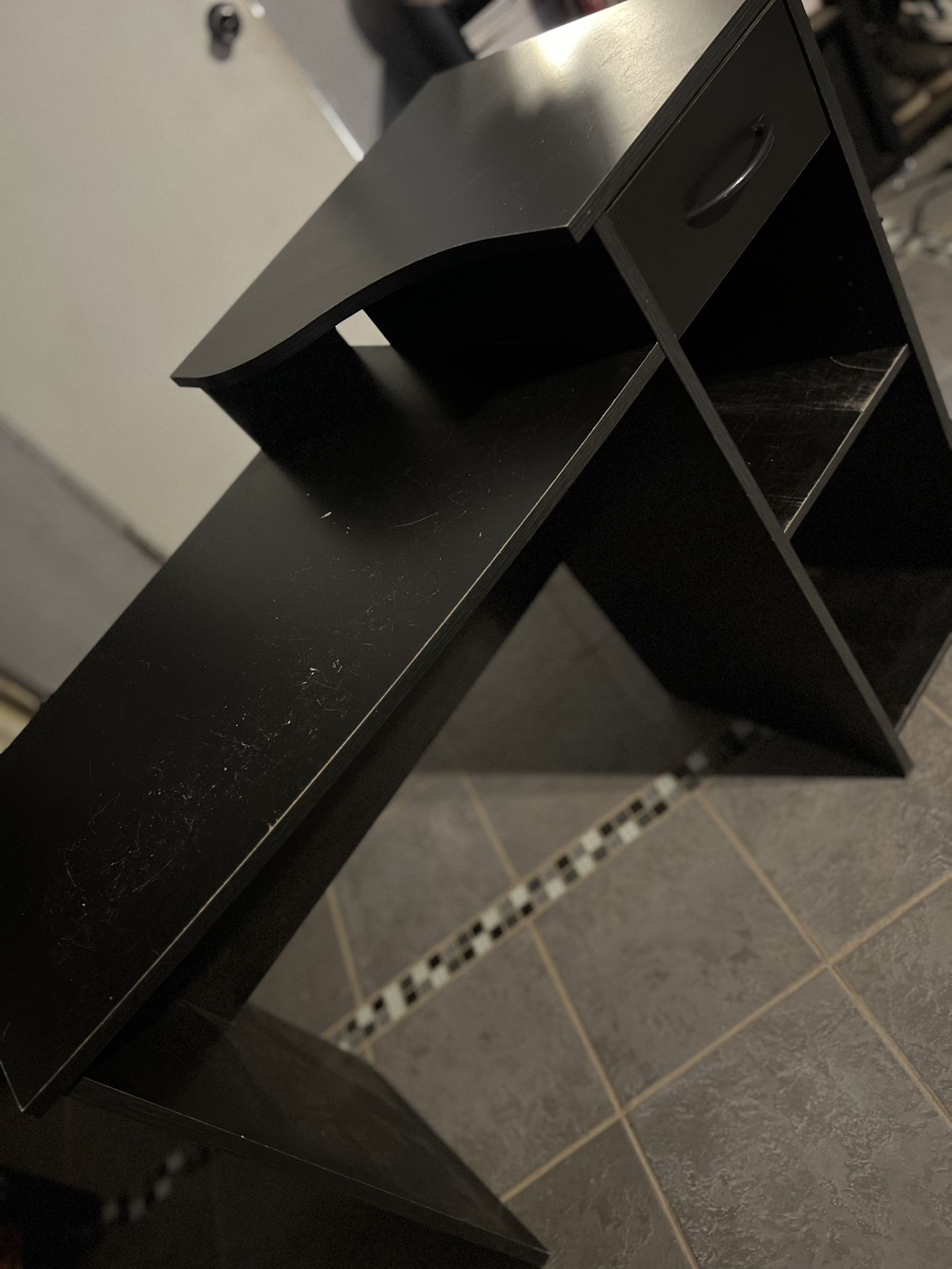 Black Desk
