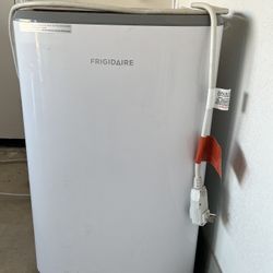 AC Unit  BTU 6200 Work Great