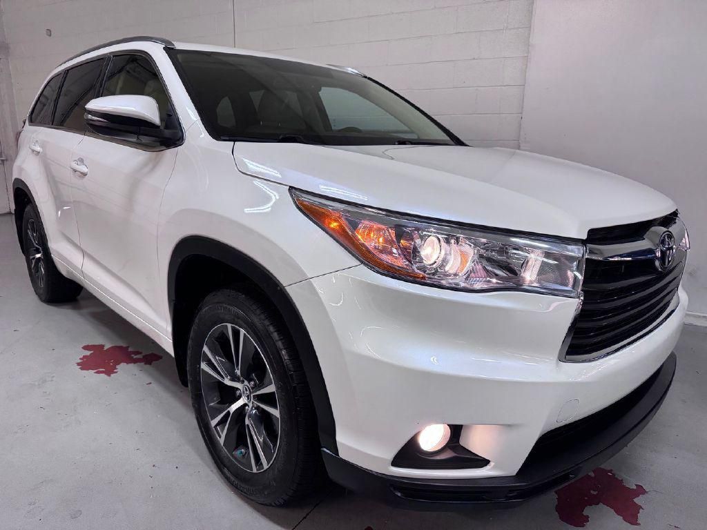 2016 Toyota Highlander