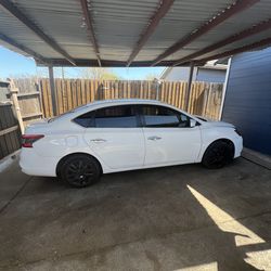 2016 Nissan sentra 145 miles clean Texas title $$$3900 cash
