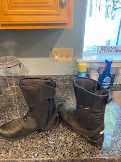 Motorcycle boots