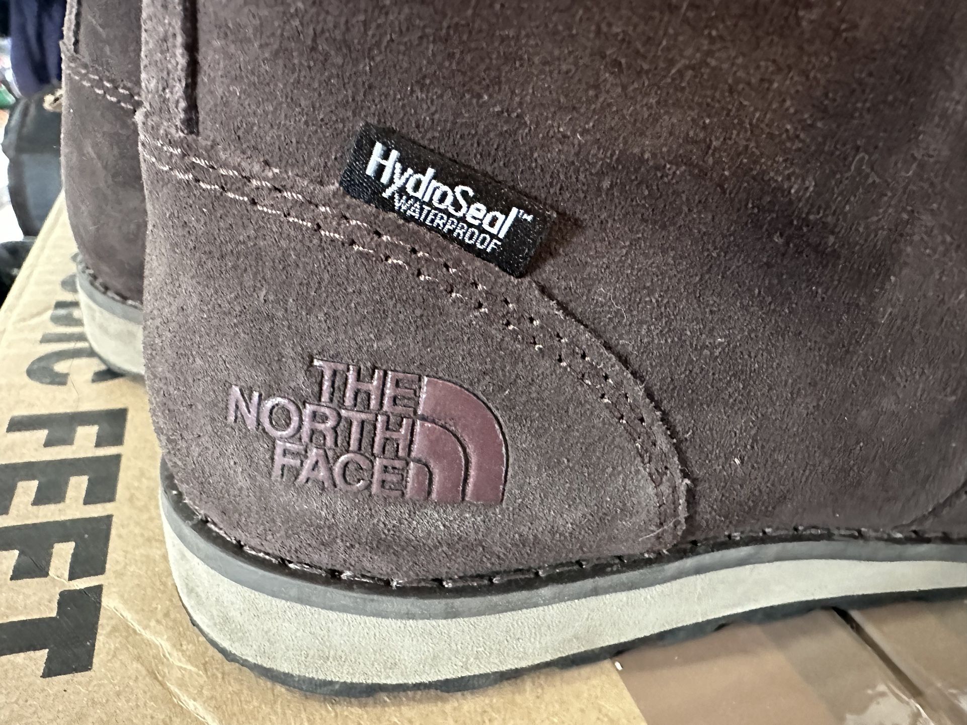 Boys The North Face Hiking Water Proof Boot Size 4