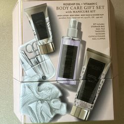 Rachael Body Care Gift Set With Manicure Set