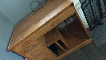 Computer desk with drawers