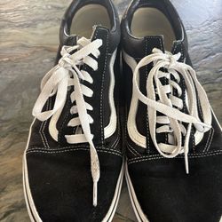 Vans Men’s SKOOL Sneakers Size 11