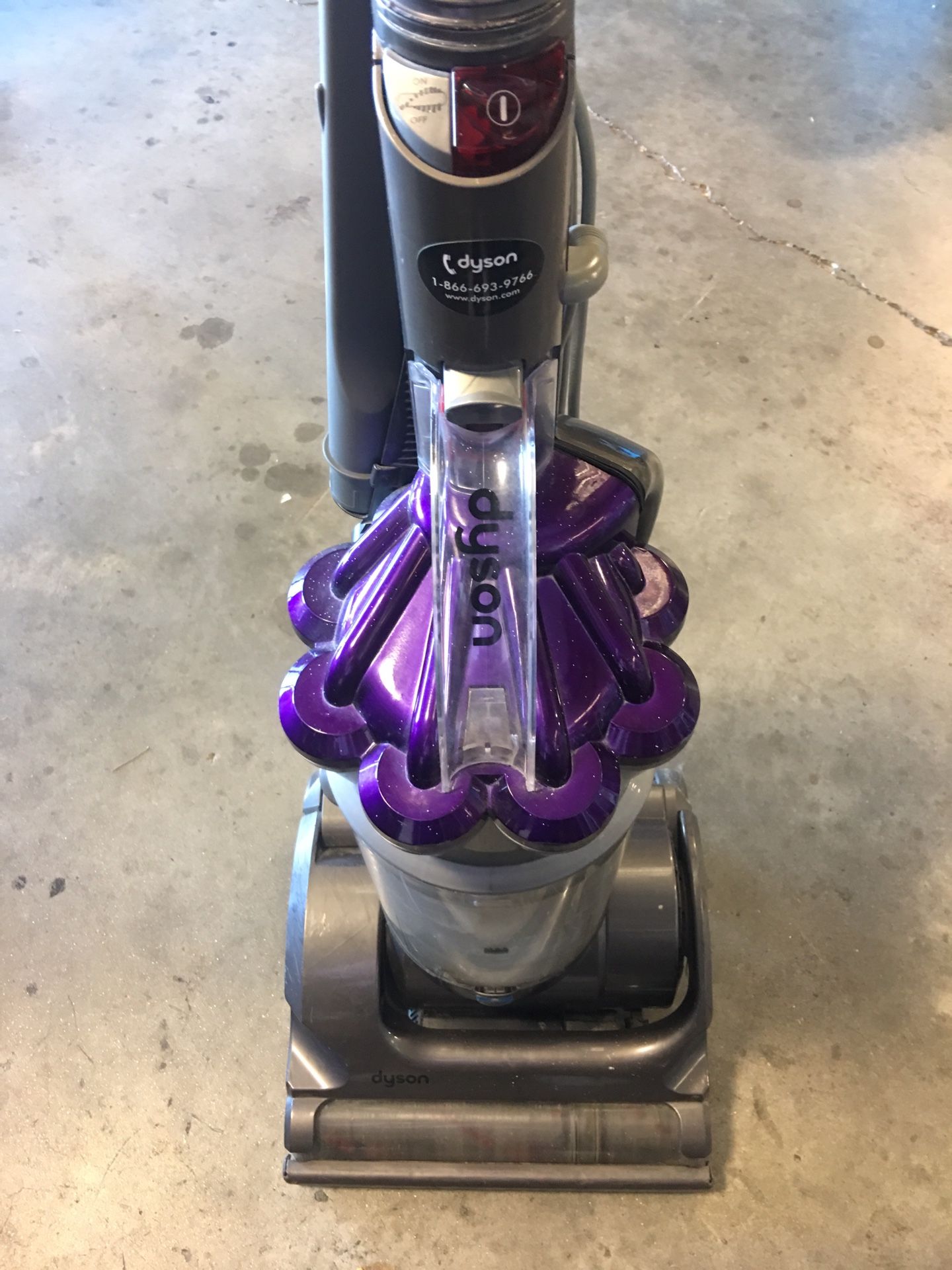 Dyson Vacuum Cleaner Great Working Order