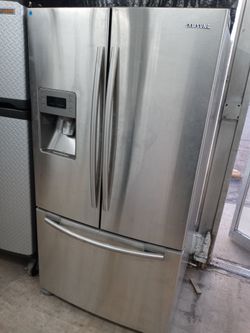 Samsung stainless steel french door refrigerator - Free delivery