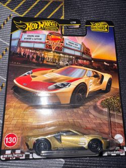Hot Wheels Boulevard '17 Ford GT Vehicle Gold