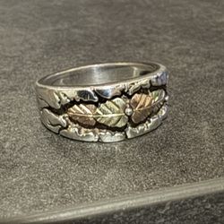 Black Hills Gold Ring 8 1/2 