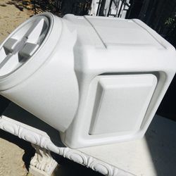 Pet Food Storage Container 🫙 Holds 60 Pounds 