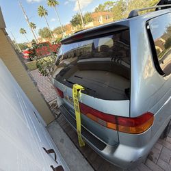 2004 Honda Odyssey 