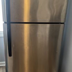 Frigidaire Refrigerator 