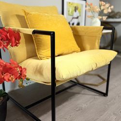 ✨Modern Yellow Accent Chair with Pillow – $100✨