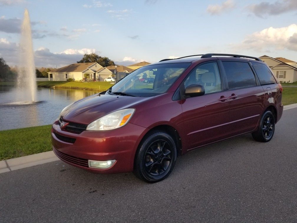 2004 Toyota Sienna