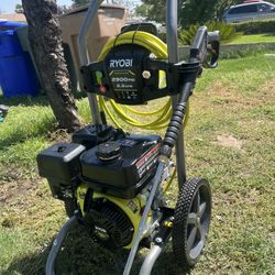 RYOBI 2900 PSI 2.5 GPM Cold Water Gas Pressure Washer with 212cc Engine