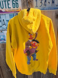 VINTAGE H&M x Sesame Street Bert And Ernie Yellow Medium Hoodie SIZE S