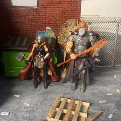 Marvel Legends Build A Figure Odin W/Lady Thor