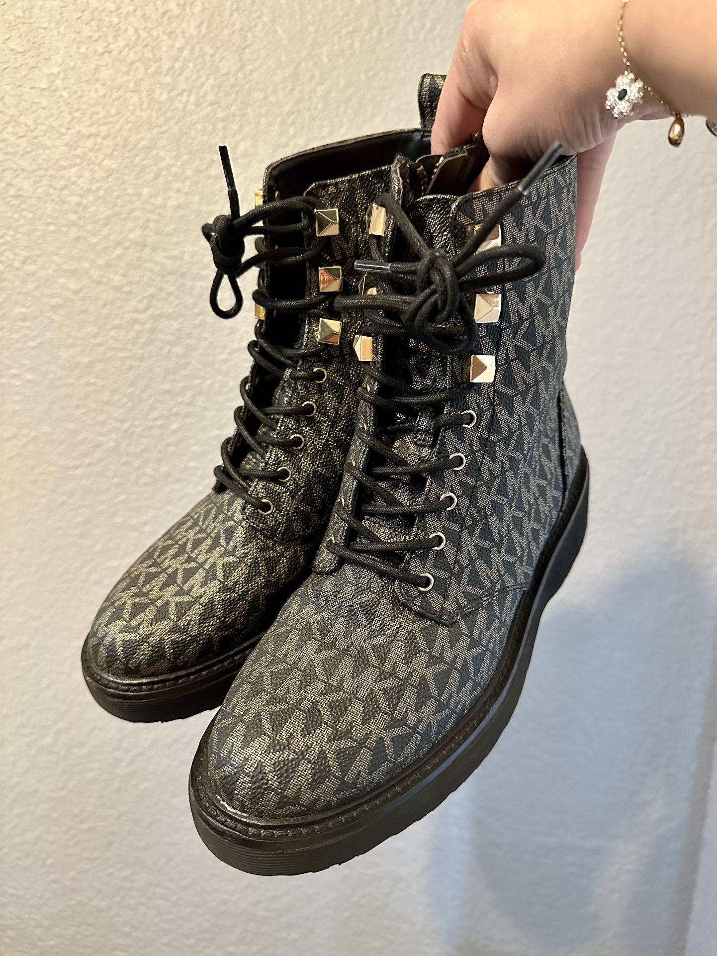 MK Boots