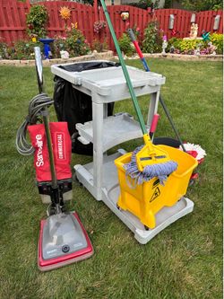 Comercial  Janitorial  cart and mop bucket comercial vacuum