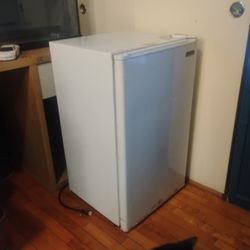 Good Mini Fridge
