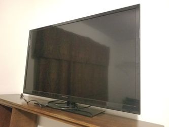 Great Cond. Flatscreen LED ~40" TV