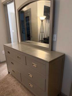 Bedroom set