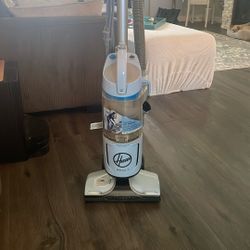Upright Hoover Vacuum 