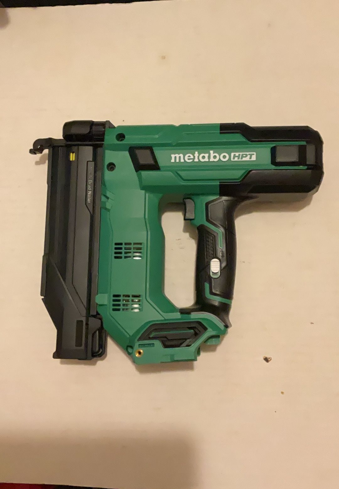Brand New Metabo HPT Cordless Brad Nailer 18GA.     140 Firm on Price.     140 Firme en Precio.