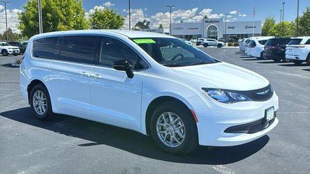 2026 Chrysler Voyager