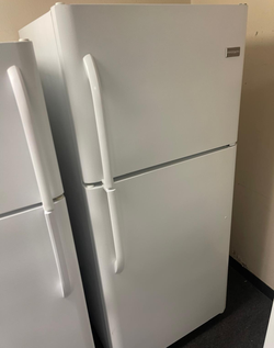 Frigidaire Top Freezer Fridge – White, clean, ready to go