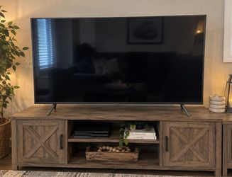 55”  Flatscreen TV