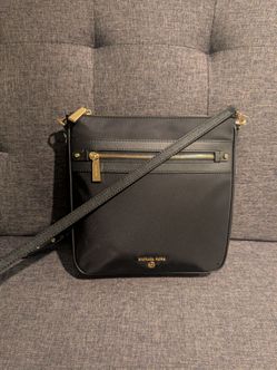 Michael Kors
Jet Set Charm Large Crossbody