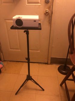 Crosstour Projector with Tripod Stand