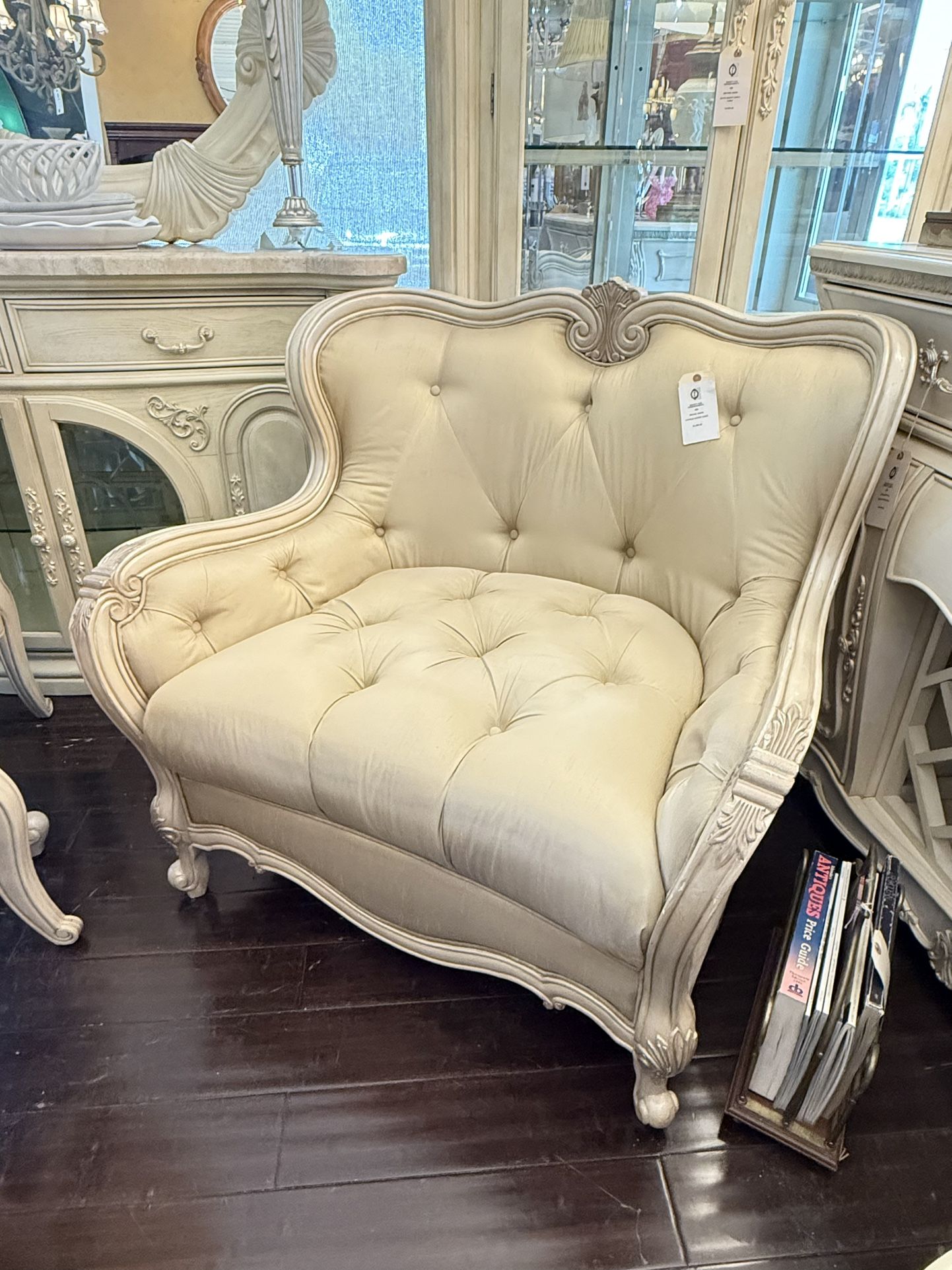 AICO By Michael Amini LAVELLE Accent Chair