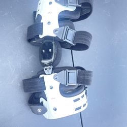 Orthomen OA Unloader Knee Brace - Support for Arthritis Pain, Osteoarthritis, Cartilage Defect Repair, Avascular Necrosis, Tibial Plateau Fracture