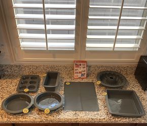 Smart ware- bakeware- silicon never been used brand-