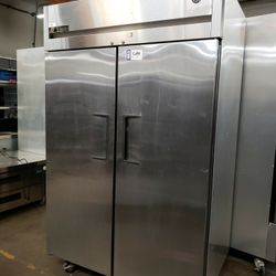 Used True Reach In Refrigerator 2 Doors 