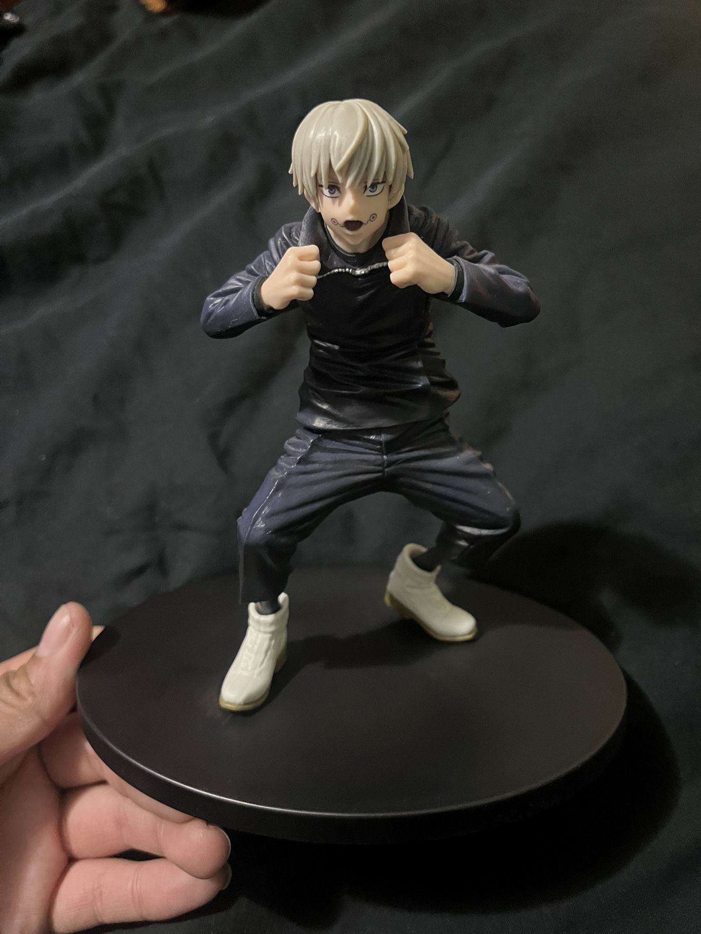 Anime figures (One Piece and Jujutsu Kaisen)
