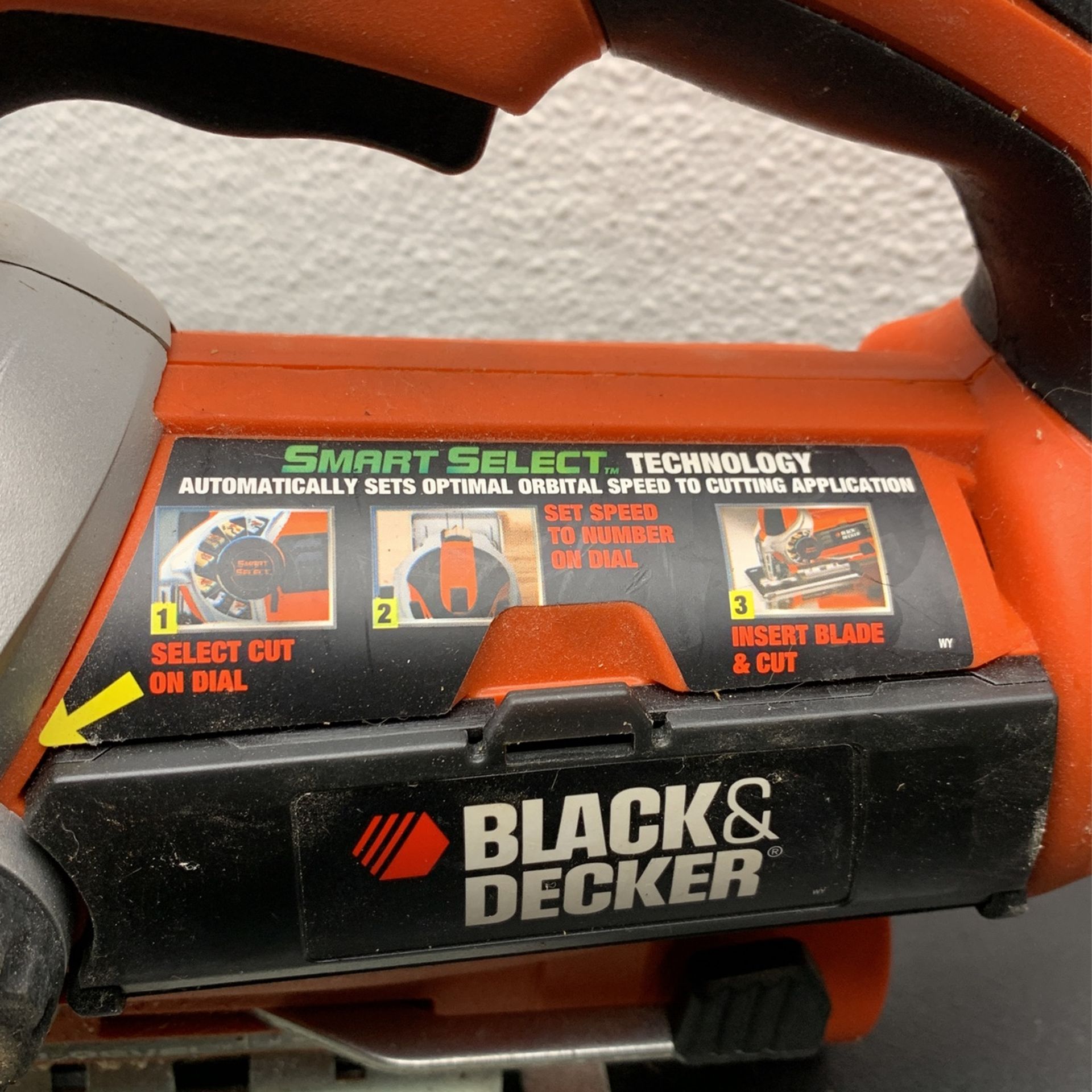 Black and Decker JS660 Corded Jigsaw for Sale in Snellville, GA OfferUp