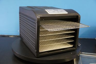 Magic Mill Food Dehydrator 6 Tray MFD-6100 (Used)
