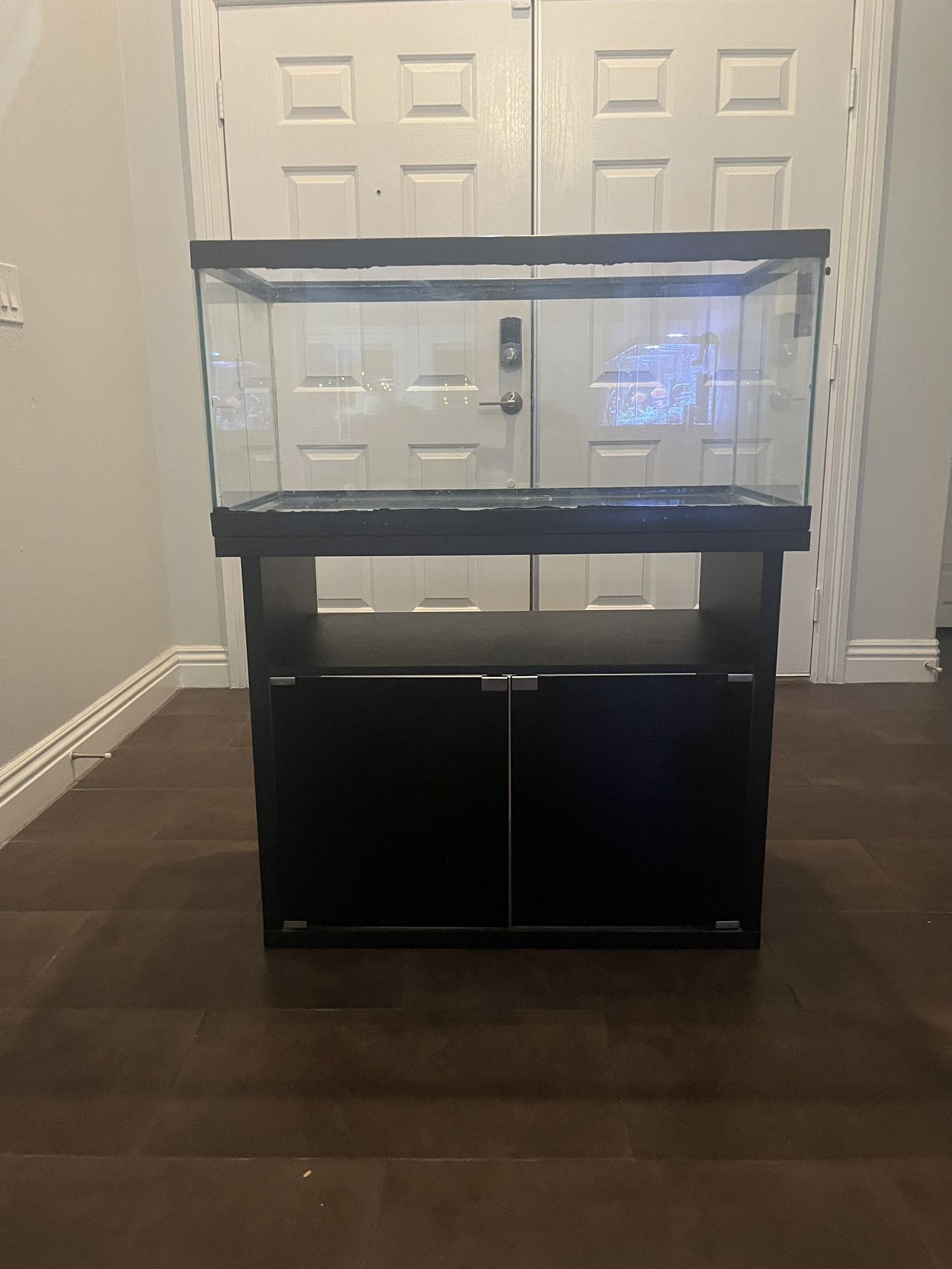 40 Gallon Fish Tank With Stand And Led Light Included.