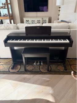 Yamaha Arius YDP-105 88-Key Console Digital Piano - Black Walnut